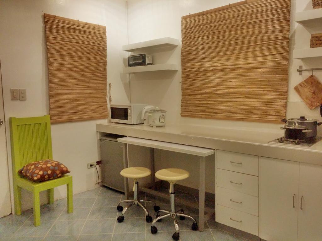 812 Angol Boracay Bilik gambar
