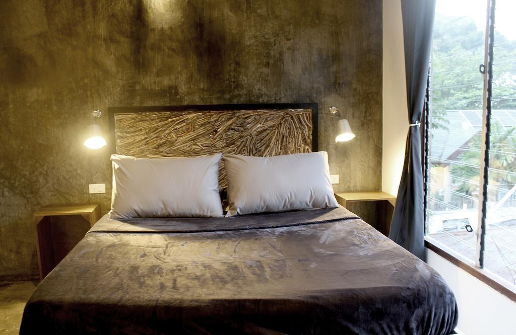 812 Angol Boracay Bilik gambar