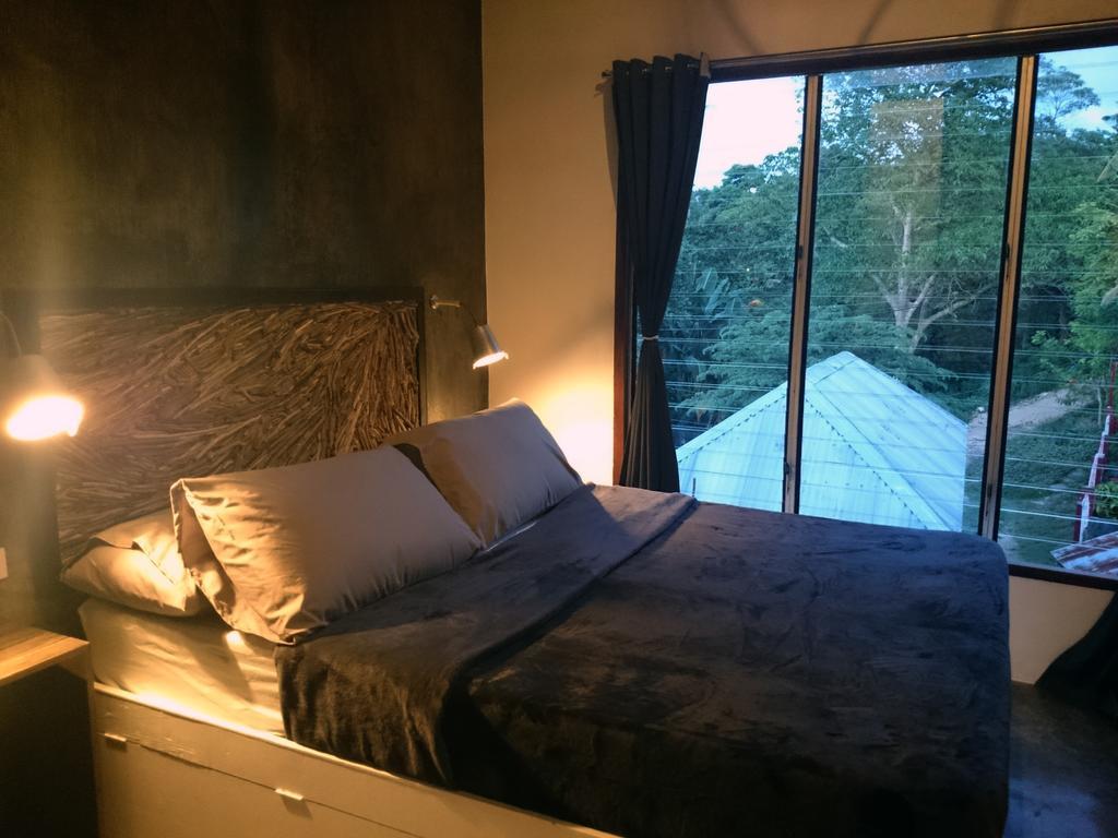 812 Angol Boracay Bilik gambar