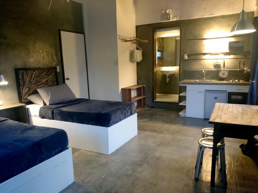 812 Angol Boracay Bilik gambar
